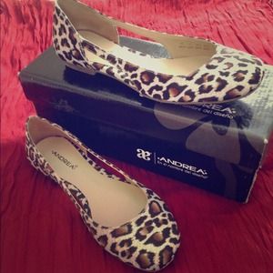 Leopard Print Flats!