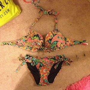 Brand New Victoria's Secret Bombshell Bathingsuit!