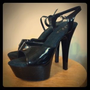 Elle Black vinyl stiletto heels