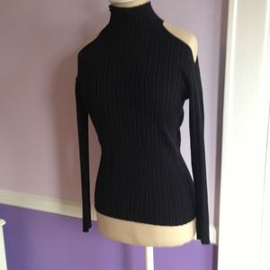 Fitted mock turtleneck and vintage t-shirt bundle