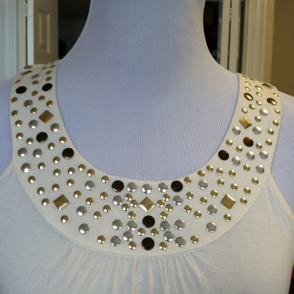 🔹BUNDLED🔹HOST PICK 12/23 NWOT Cream Color Tank! - Picture 4 of 4