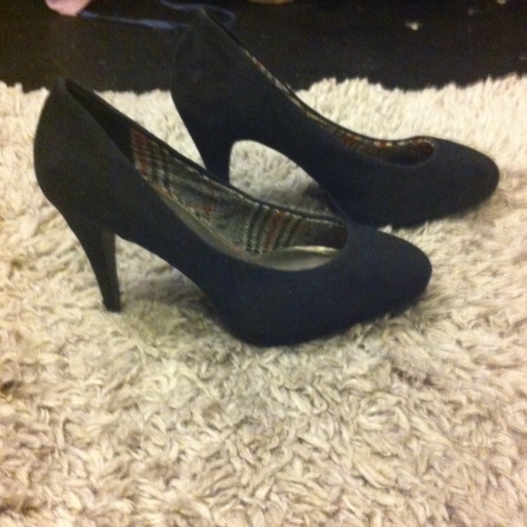 Black pumps !