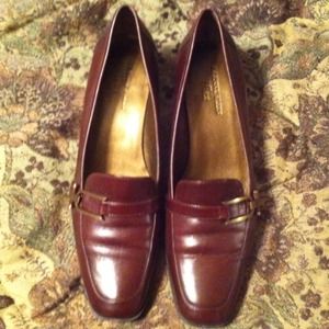 🌹 Anne Klein brown shoes size 8 Reduced!