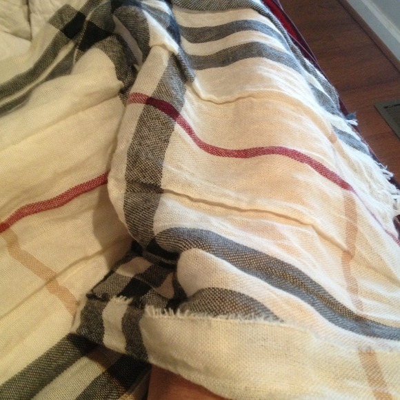 Burberry Scarf. ☀Reserved for @lld☀