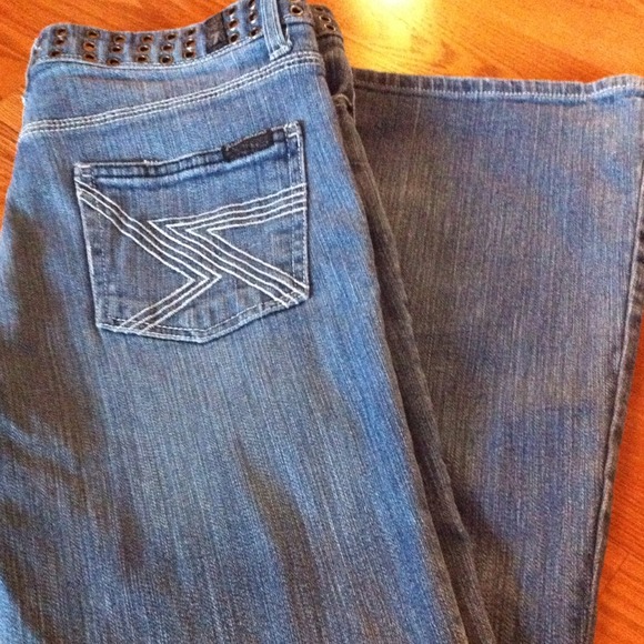 7 for All mankind bootcut size 28 inseam 31