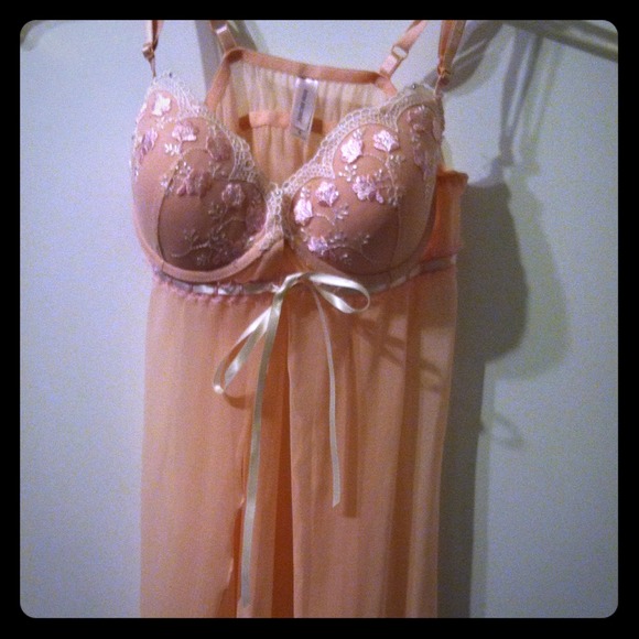 Sexy lingerie - Picture 1 of 2