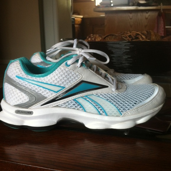 ***SOLD*** Reebok Runtone running shoes