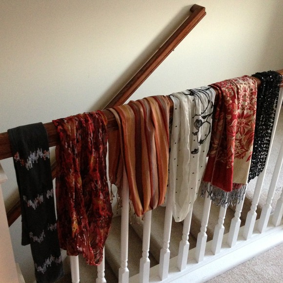 ☀The two in the centre have sold☀Scarf bundle!