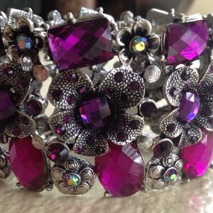 Beautiful Purple Stones and Silver Metal bracelet