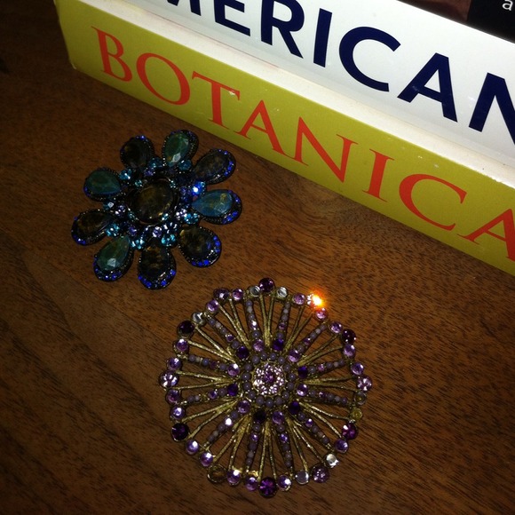 Brooch Set - Picture 2 of 4