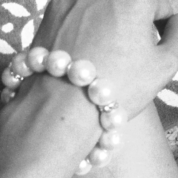 Pearl bracelet