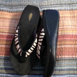 Cute zebra wedge flip flops by Volatile size 9