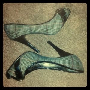 Steve Madden black peep toe pumps 8.5