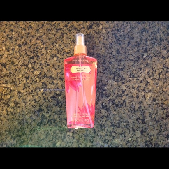 SOLD...VS body Mist