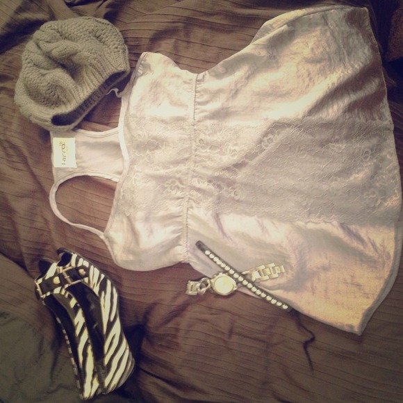 Kirra lace shimmer tank - Picture 1 of 1