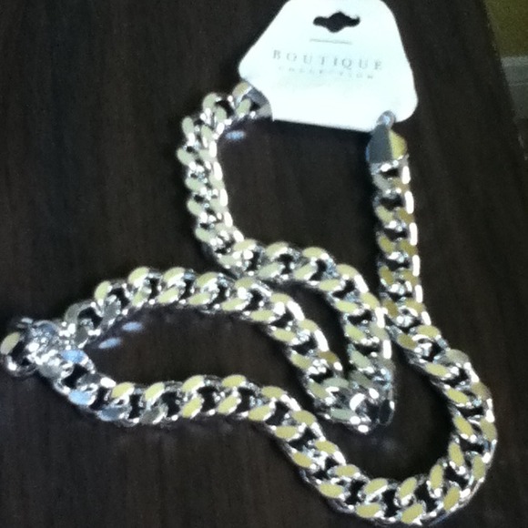 Silver chain necklace