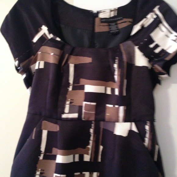 Apostrophe Dress - Picture 3 of 4