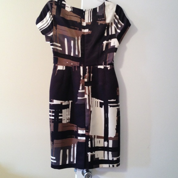 Apostrophe Dress - Picture 4 of 4
