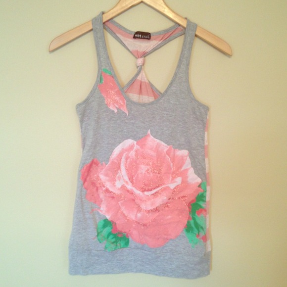 💜💜SOLD💜💜 Knot Back Rose Tank