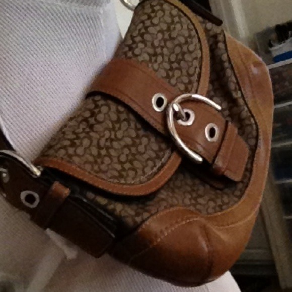 Authentic Coach shoulder bag