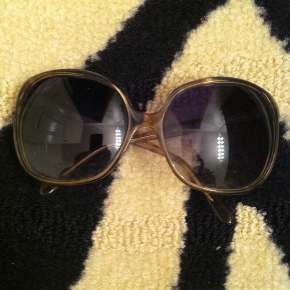 SOLD☀👓