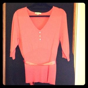 Summer top w/ reversible belt & sequence buttons.