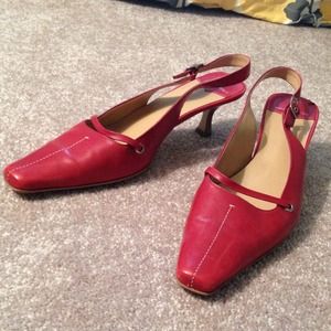 SOLD Nine West Red sling back kitten heals.