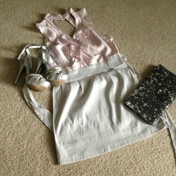 💥SOLD - BUNDLED💥 NWOT Pink Grey/White Dress!  😍