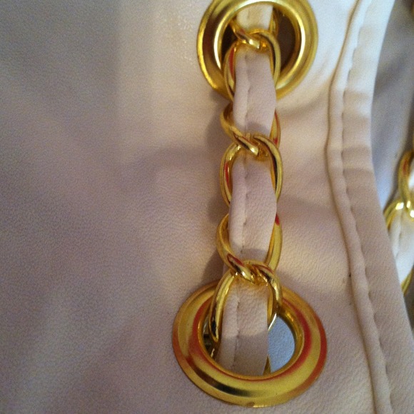 Purse - Picture 4 of 4