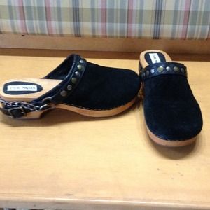 Steve Madden black suede clogs REDUCED!