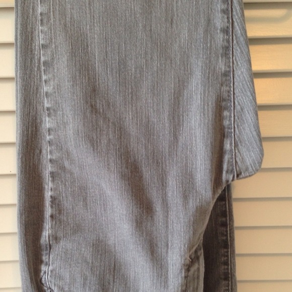 Gray jeans - Picture 3 of 3