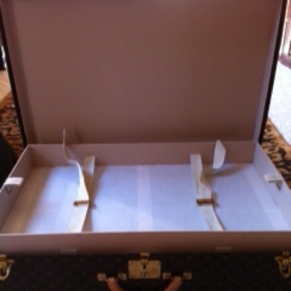 SOLD - Picture 3 of 4