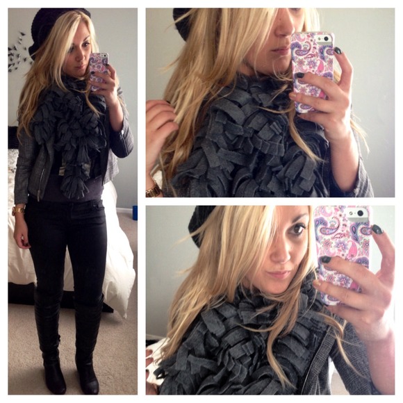 Accessories - Handmade gray scarf