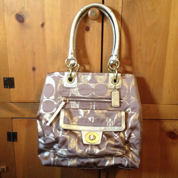 Coach Hampton Signature Turnlock Bag