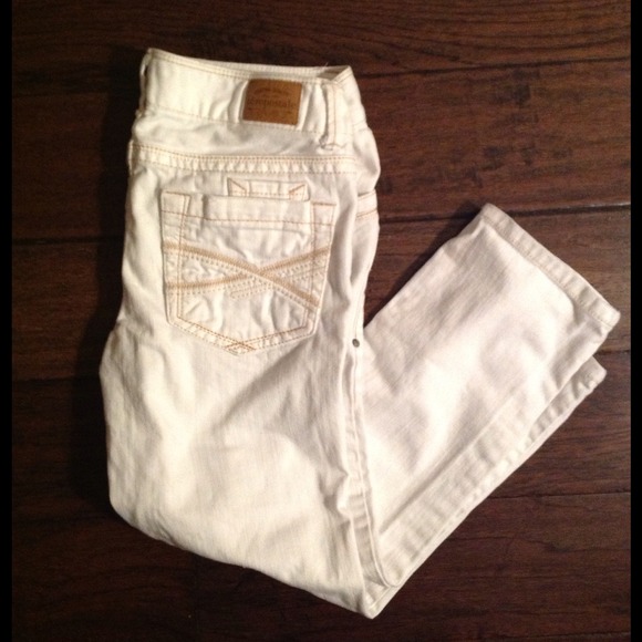 Aeropostale white denim capris