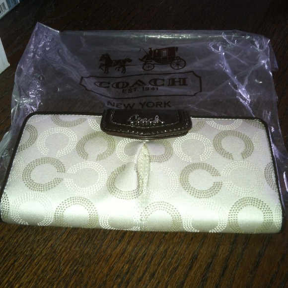 AUTHENTIC ASH DOT OP ART COACH WALLET