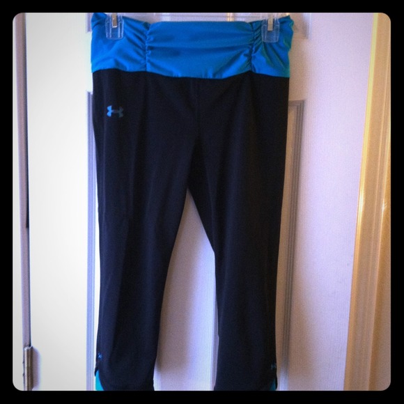 Sold!! Under Armour Heat Gear Compression Running