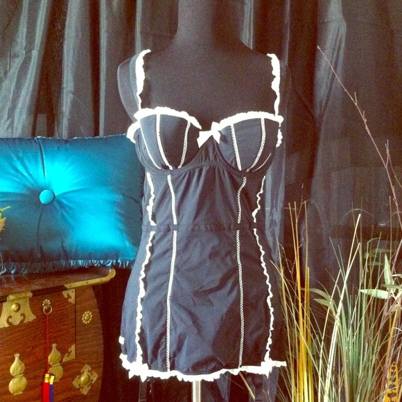 V.S Sexy Little Things Lingerie👄