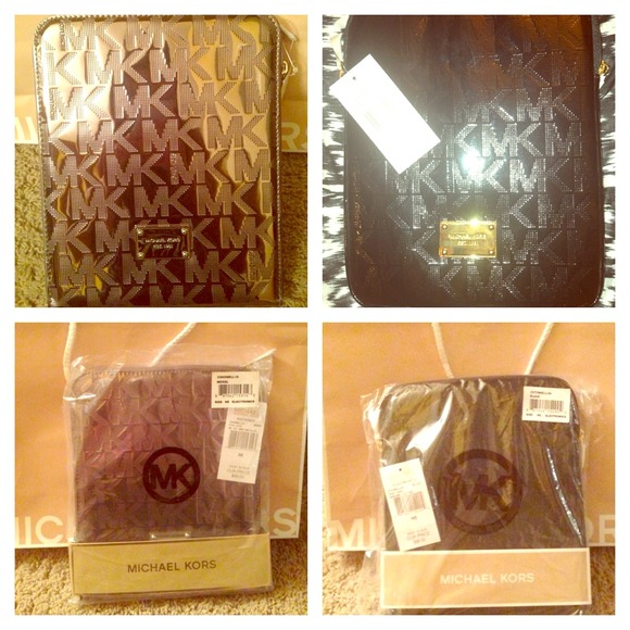 ⛔SOLD⛔Looking for Michael Kors?