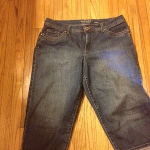 Dark jean Capri