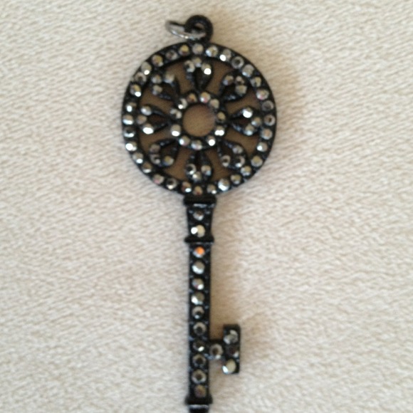 Key pendants. - Picture 2 of 4