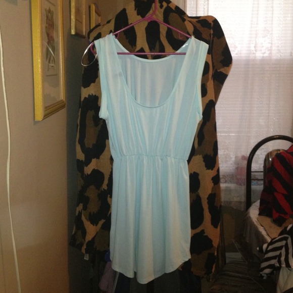 💢SOLD in bundle to cin_me -Mint H&M dress