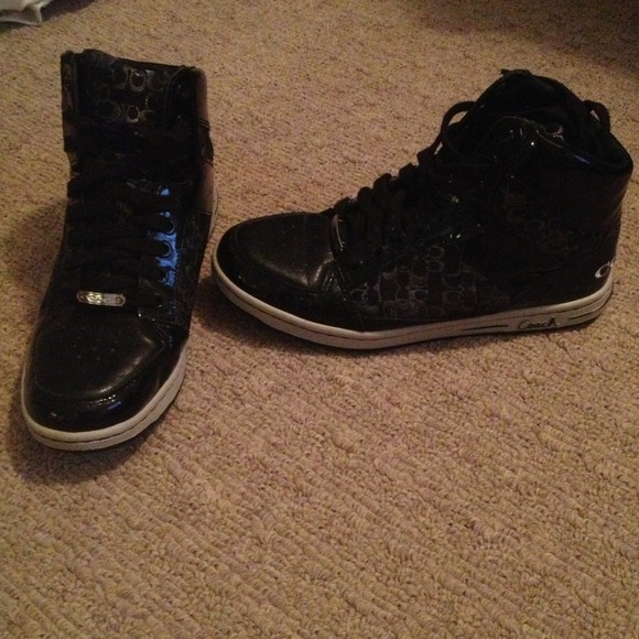 🔴Reserved🔴Coach high tops