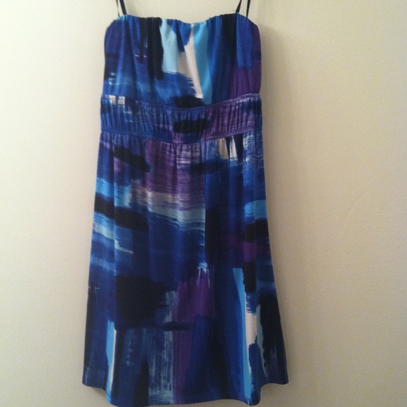 Strapless polyester dress