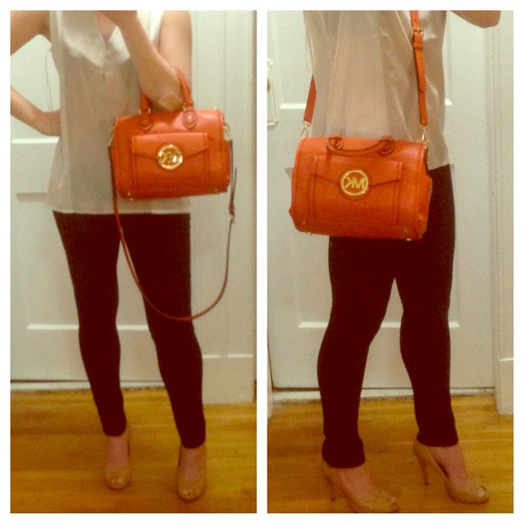 ❌SOLD❌NWT Michael Kors orange purse.
