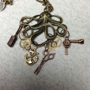 🚫SOLD🚫Steampunk Hairdresser Octopus Necklace