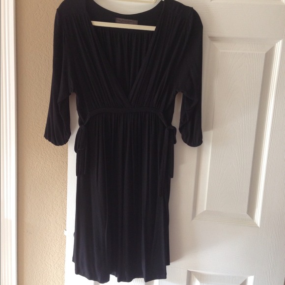 Cute LBD, above knees.