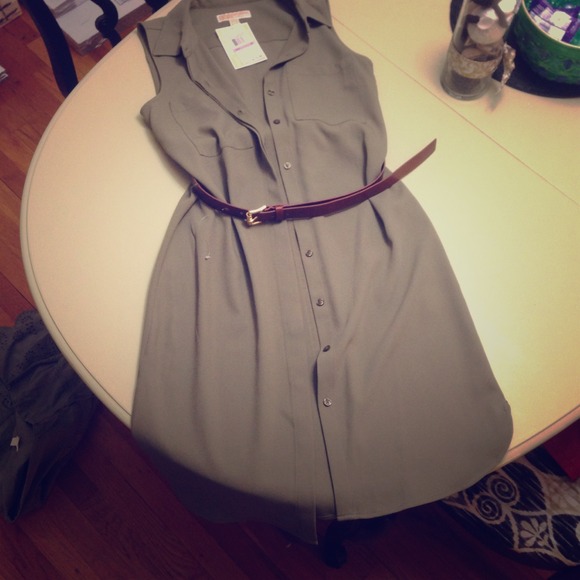 ❌SOLD❌NWT MIchael Kors safari green  dress w/ belt