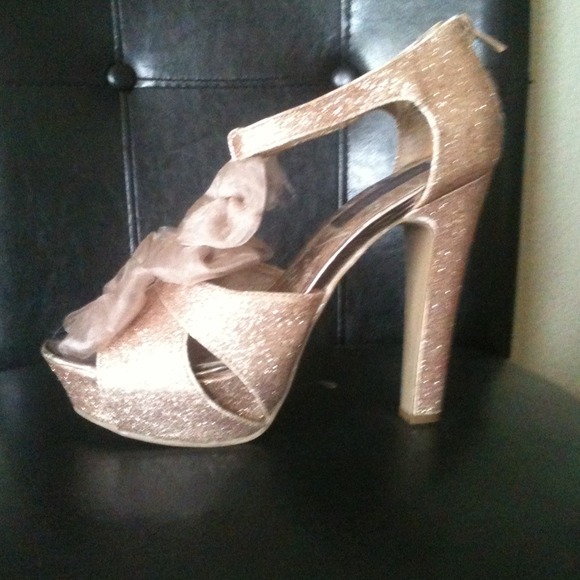 Bow platform heels. - Picture 4 of 4