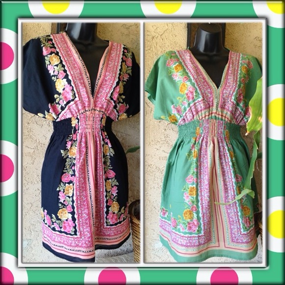 Blue Plate Tops - 👚Green & Black flower shirt 👚